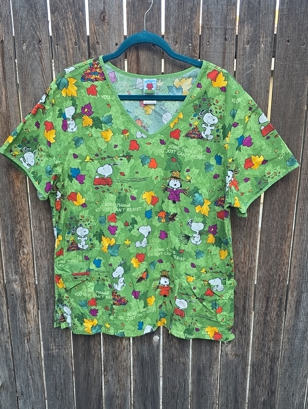 Peanuts Green 100% Cotton V-Neck Scrub Uniform Top Snoopy & Colorful Leaf Print